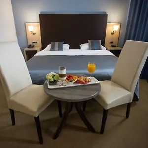 4* Hotel Art